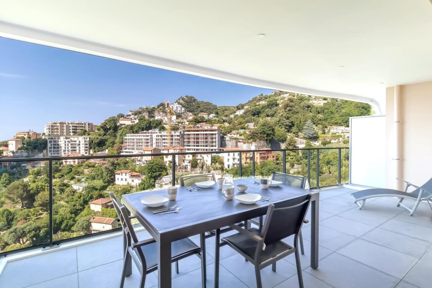 Beautiful With Terracepool - Near Monaco #